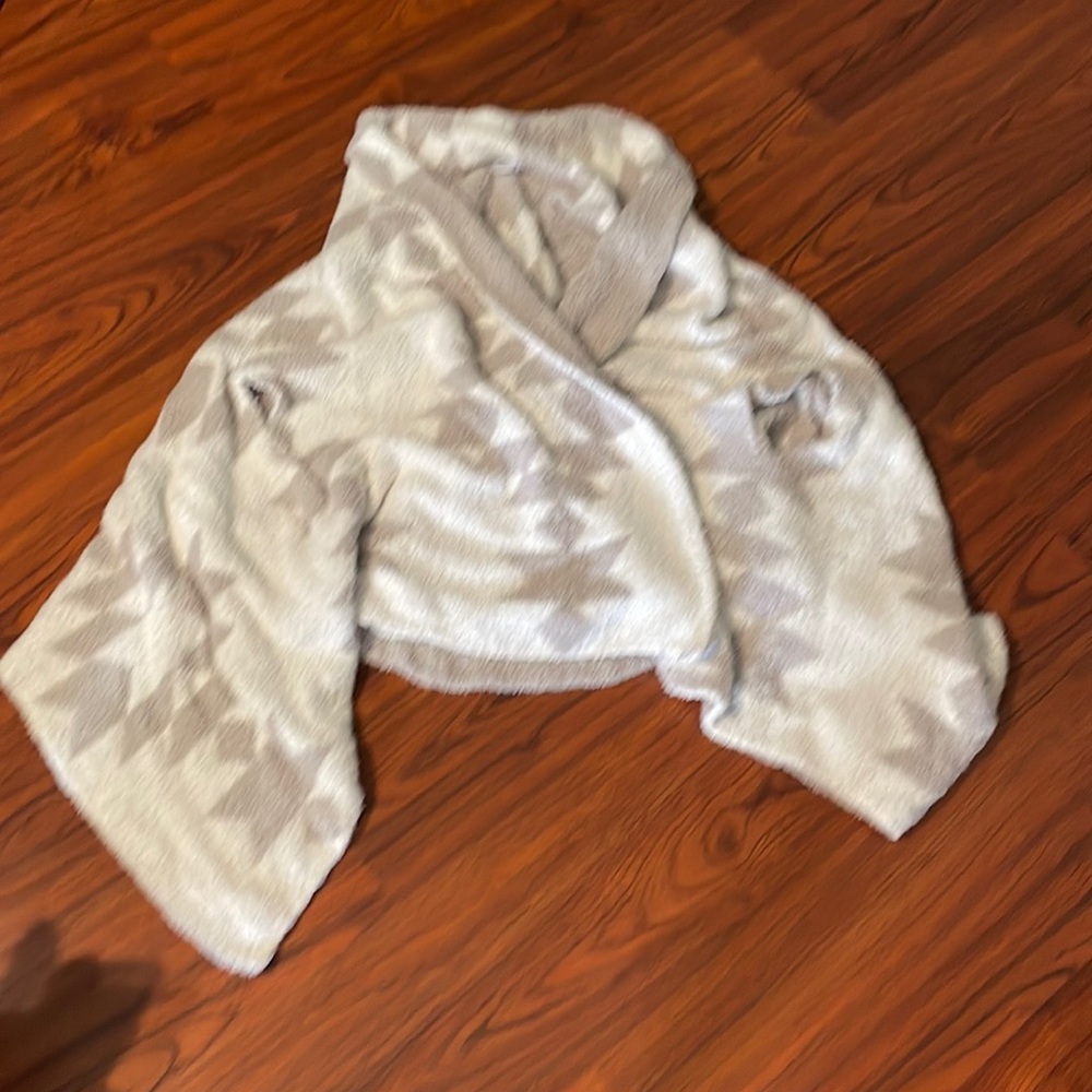 Lavar ladies cover wrap Sz one size